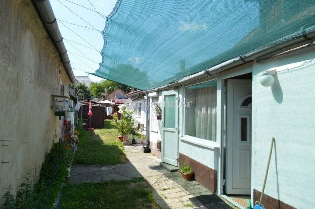 Eladó családi ház, Debrecenben 34.5 M Ft, 2 szobás
