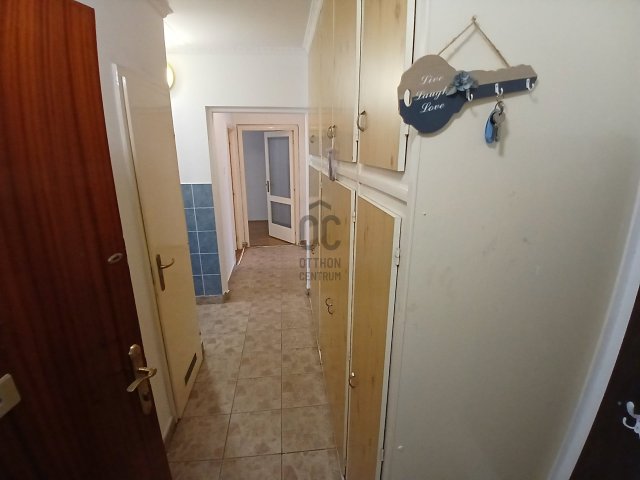 Eladó panellakás, Hajdúszoboszlón 59.9 M Ft, 3 szobás