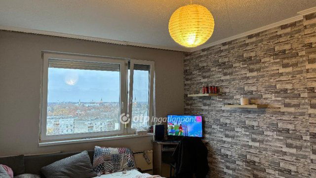 Eladó panellakás, Gyulán 27.5 M Ft, 1+1 szobás