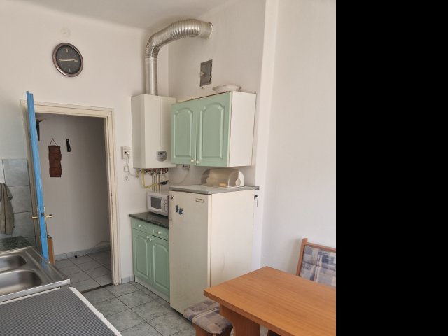 Kiadó téglalakás, albérlet, Esztergomban 150 E Ft / hó