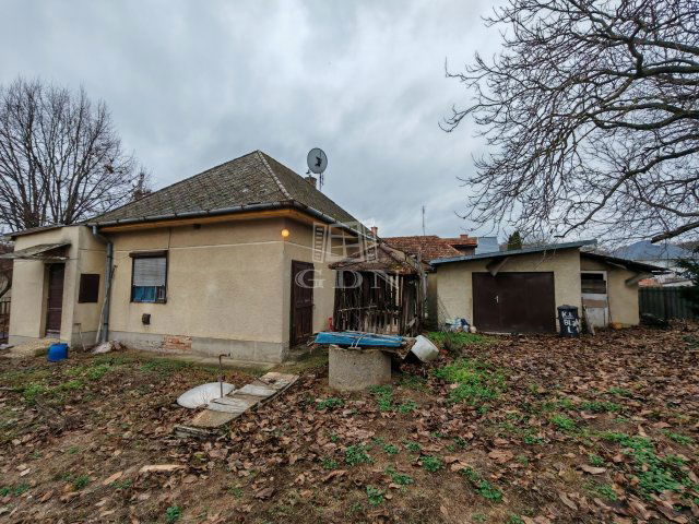 Eladó családi ház, Pécelen 45.95 M Ft, 2+1 szobás