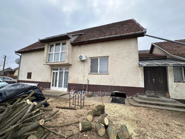 Eladó családi ház, Nagykállóban 45 M Ft, 3 szobás