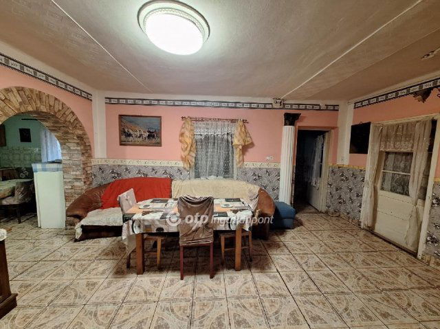 Eladó családi ház, Körösladányban 10.5 M Ft, 3+1 szobás