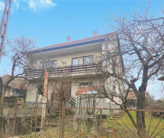 Eladó családi ház, Szuhogyon 16.3 M Ft, 4+2 szobás