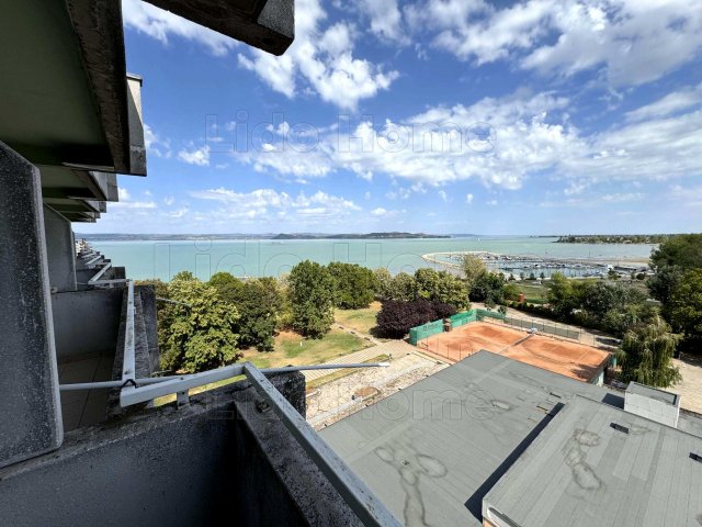 Eladó nyaraló, Balatonföldváron 55 M Ft, 1 szobás