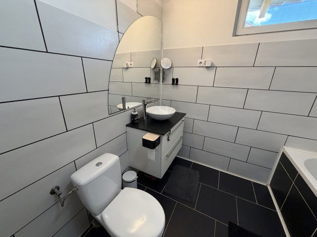 Eladó családi ház, Isaszegen 33.5 M Ft, 2 szobás