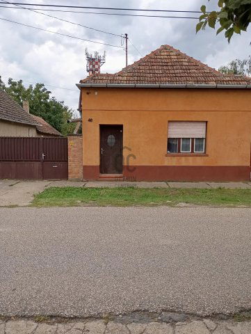 Eladó családi ház, Decsen, Rákóczi utcában 22.9 M Ft, 3 szobás