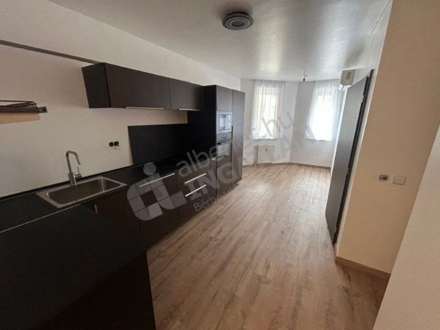 Kiadó téglalakás, albérlet, VII. kerületben, Péterfy Sándor utcában