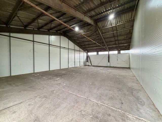 Kiadó ipari ingatlan, Vácon 278 E Ft / hó / költözzbe.hu