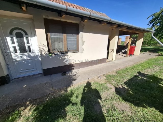 Eladó családi ház, Pálmonostorán 19.9 M Ft, 3 szobás