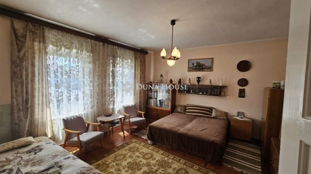 Eladó családi ház, Székesfehérvárott 85 M Ft, 5 szobás