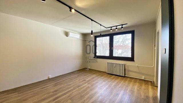 Kiadó panellakás, albérlet, Kecskeméten 140 E Ft / hó, 1 szobás