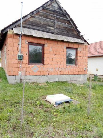 Eladó családi ház, Püspökhatvanon 15 M Ft, 3 szobás