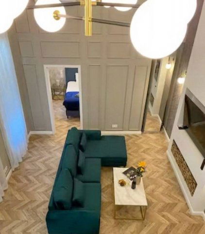 Eladó téglalakás, Budapesten, VI. kerületben, Nagymező utcában