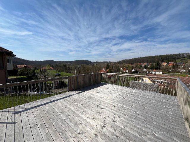 Eladó téglalakás, Orfűn 119.9 M Ft, 4 szobás