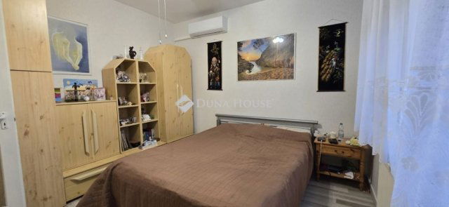 Eladó panellakás, Székesfehérvárott 49.99 M Ft, 2 szobás