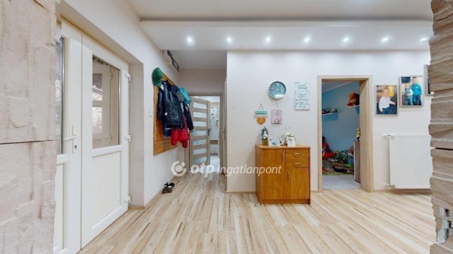 Eladó családi ház, Csobádon 27 M Ft, 2+1 szobás