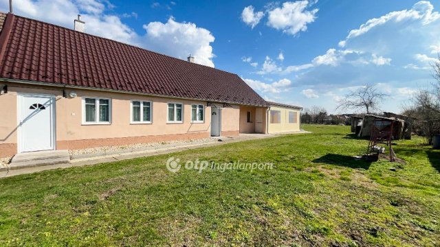 Eladó sorház, Bőnyön 37.8 M Ft, 3 szobás / költözzbe.hu