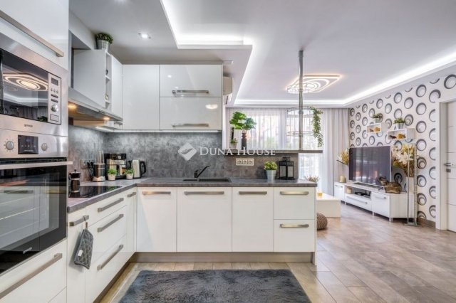 Eladó téglalakás, Budapesten, XVI. kerületben 99.99 M Ft