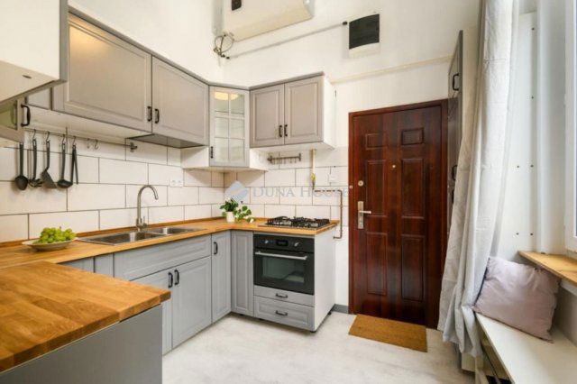 Kiadó téglalakás, albérlet, VIII. kerületben, József körúton