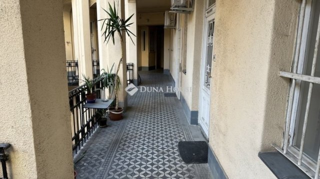 Eladó téglalakás, Budapesten, VI. kerületben 152 M Ft, 3 szobás