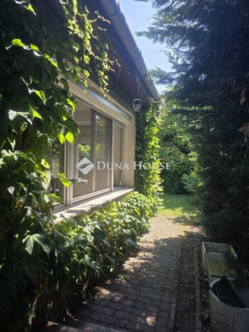 Eladó családi ház, Gödön 159.9 M Ft, 4 szobás