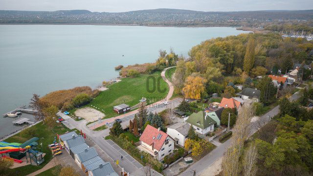 Eladó családi ház, Balatonfűzfőn 281.515 M Ft, 4 szobás