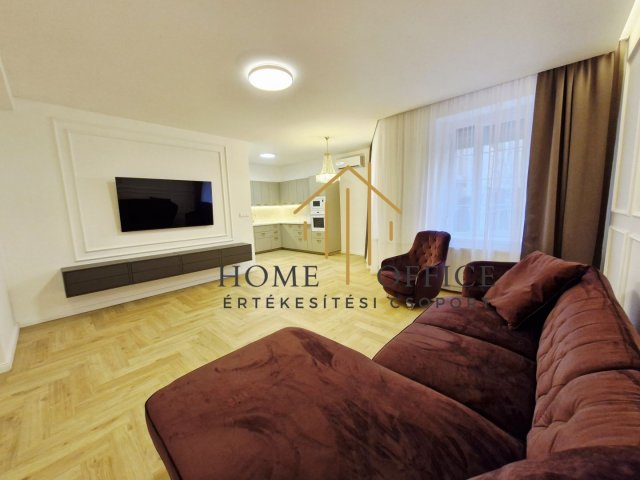 Eladó téglalakás, Debrecenben 99.9 M Ft, 3 szobás