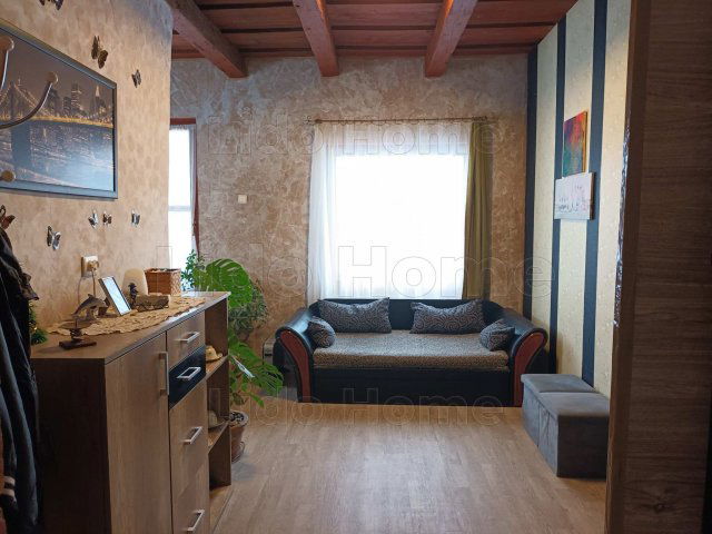 Eladó családi ház, Ászáron 34 M Ft, 3 szobás