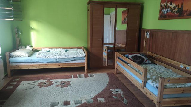 Kiadó családi ház, albérlet, Komáromban 290 E Ft / hó