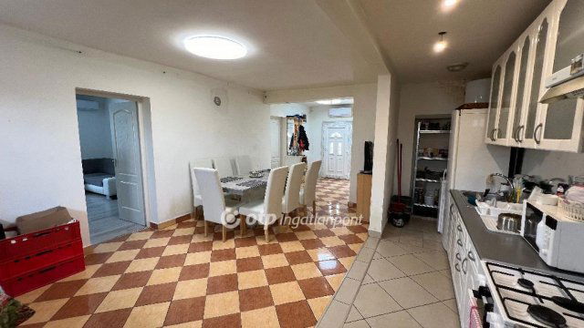 Eladó családi ház, Kupon 23.9 M Ft, 2 szobás