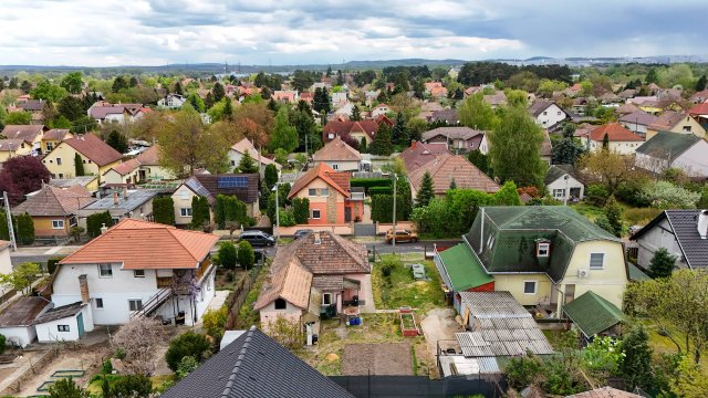 Eladó családi ház, Gödön 69.99 M Ft, 2 szobás