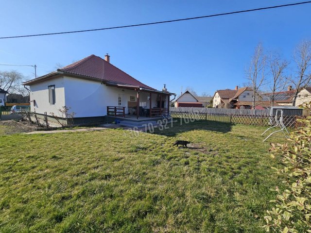 Eladó családi ház, Sarudon 46.85 M Ft, 2 szobás
