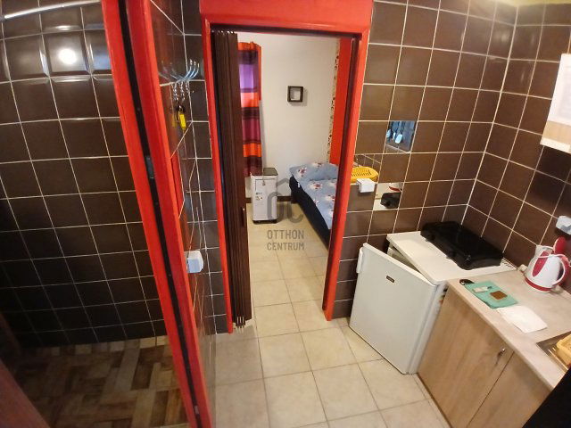 Eladó nyaraló, Hajdúszoboszlón 49 M Ft, 6 szobás