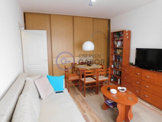 Eladó panellakás, Debrecenben 45.5 M Ft, 1+1 szobás