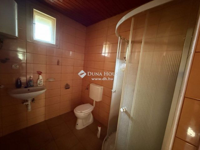 Eladó családi ház, Kókán 24.99 M Ft, 2 szobás