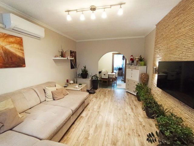 Eladó téglalakás, Budapesten, X. kerületben, Gyakorló utcában