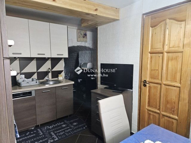 Eladó családi ház, Kökényen 42 M Ft, 2 szobás