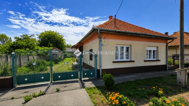 Eladó családi ház, Újhartyánon 59.9 M Ft, 4 szobás