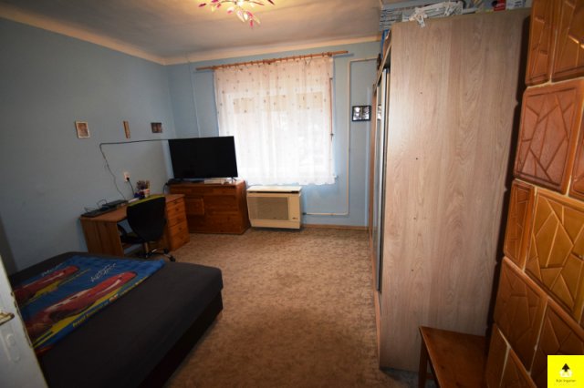 Eladó családi ház, Zsirán 38.5 M Ft, 3 szobás