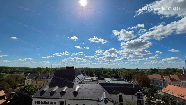 Eladó téglalakás, Szolnokon 34 M Ft, 3 szobás