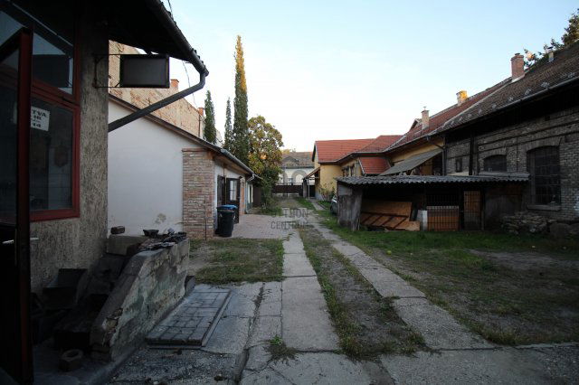 Eladó ipari ingatlan, Budapesten, IV. kerületben 219.9 M Ft