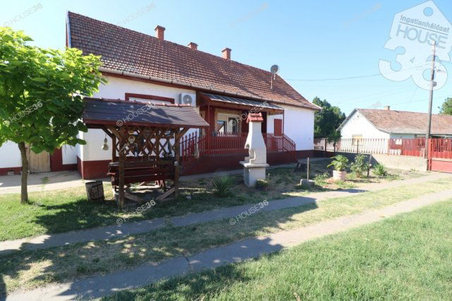 Eladó családi ház, Csengődön 23.5 M Ft, 3 szobás
