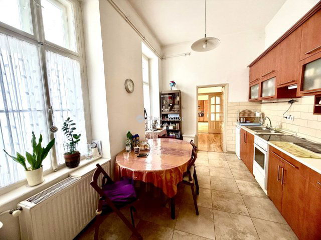 Eladó téglalakás, Budapesten, VIII. kerületben 120 M Ft