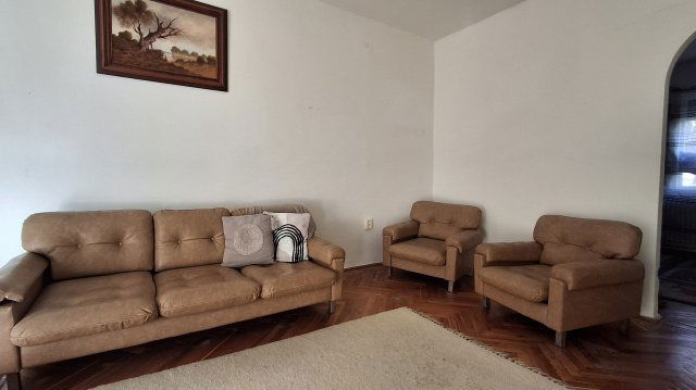 Eladó téglalakás, Gyöngyösön 48.8 M Ft, 3 szobás