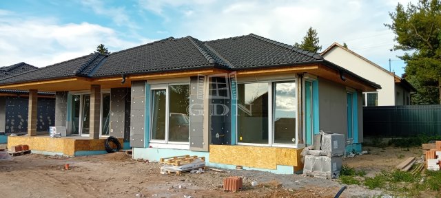 Eladó ikerház, Gödöllőn 150 M Ft, 4 szobás