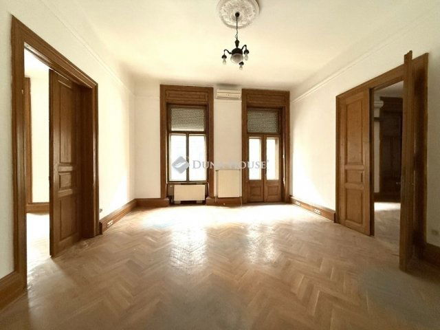 Eladó téglalakás, Budapesten, VI. kerületben 154.9 M Ft