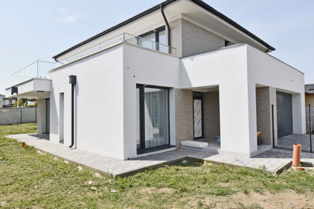 Kiadó családi ház, albérlet, Debrecenben 900 E Ft / hó
