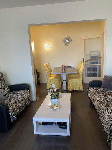 Eladó panellakás, Győrött 50 M Ft, 2 szobás