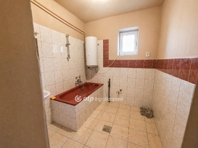 Eladó családi ház, Szalkszentmártonon 15.9 M Ft, 3 szobás